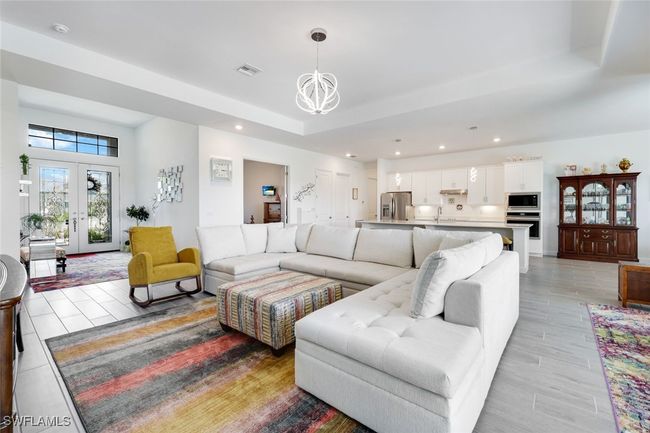 11030 Pebble Springs Run, House other with 3 bedrooms, 3 bathrooms and null parking in Fort Myers FL | Image 10