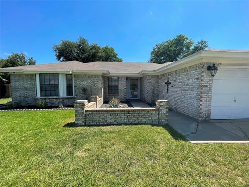 3908 Chestnut St, Fort Worth, TX, 76137-1609 | Card Image