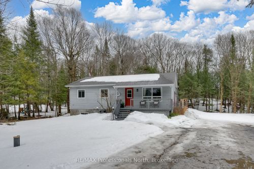 99 Vernon Lane, Huntsville, ON, P1H2J2 | Card Image