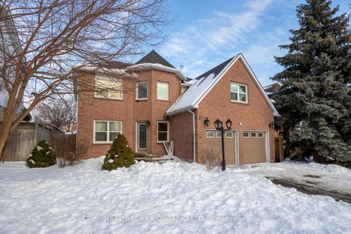 28 Fairmeadow Pl, Whitby, ON, L1N8W5 | Card Image