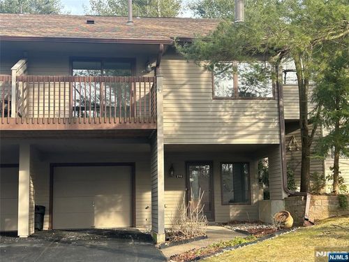 246 Mountain View Dr, Mahwah, NJ, 07430-3426 | Card Image