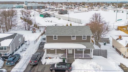 661 Willow St, New Waterford, NS, B1H3W3 | Card Image