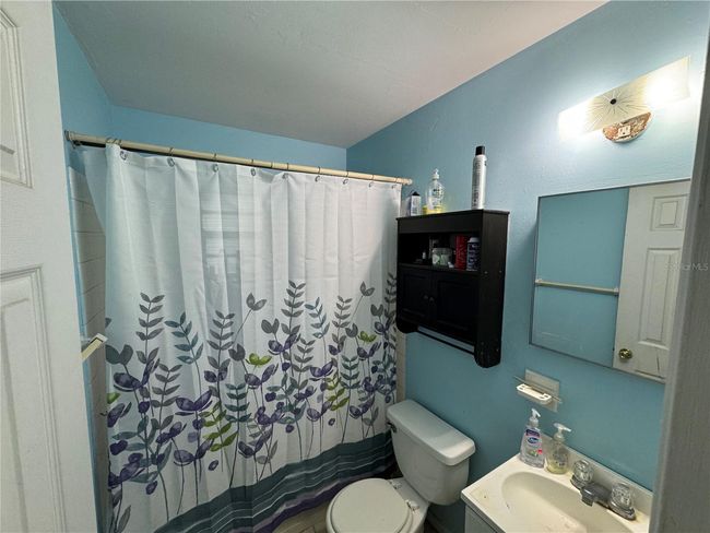 619 Se 13 Th Ter, House other with 3 bedrooms, 1 bathrooms and null parking in GAINESVILLE FL | Image 6