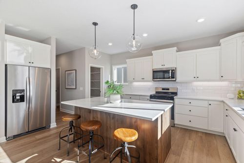 7080 183rd St W, Lakeville, MN, 55044-5163 | Card Image