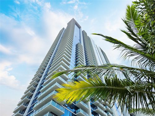 3005r-1500 Rycroft St, Honolulu, HI, 96814-7065 | Card Image
