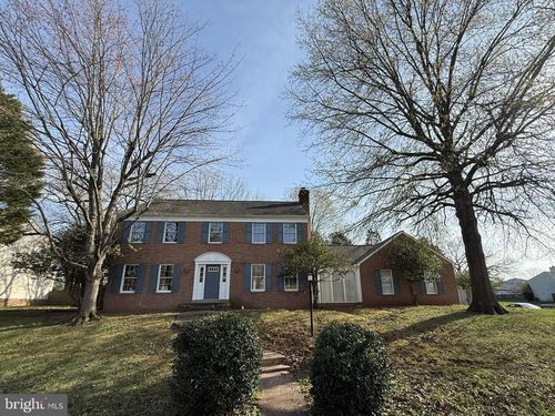 8659 Bannerwood Dr, Manassas, VA, 20109-3739 | Card Image