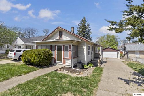 4504 Mayberry St, Omaha, NE, 68106-2022 | Card Image