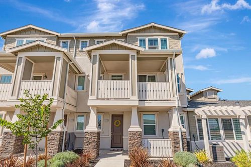 6393 Paysar Ln, Gilroy, CA, 95020-5941 | Card Image