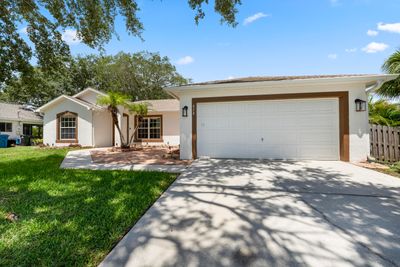 828 Tampa Avenue Se, House other with 3 bedrooms, 2 bathrooms and null parking in Palm Bay FL | Image 1