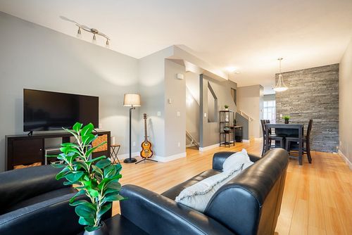 4-13899 Laurel Dr, Surrey, BC, V3T0E3 | Card Image