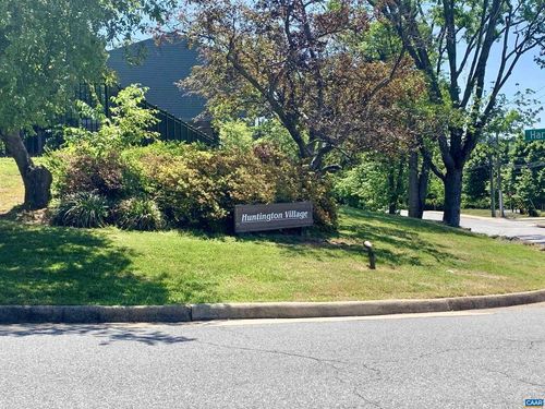 327 Harvest Dr, CHARLOTTESVILLE, VA, 22903-4852 | Card Image