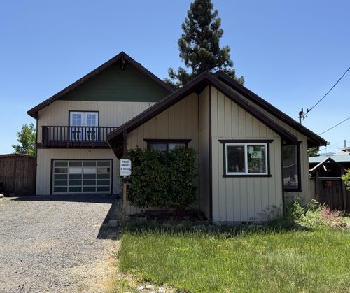 236 De Barr Avenue, Medford, OR, 97501 | Card Image