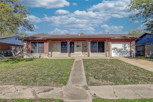 4909 Holmes Dr, Corpus Christi, TX, 78411-3909 | Card Image