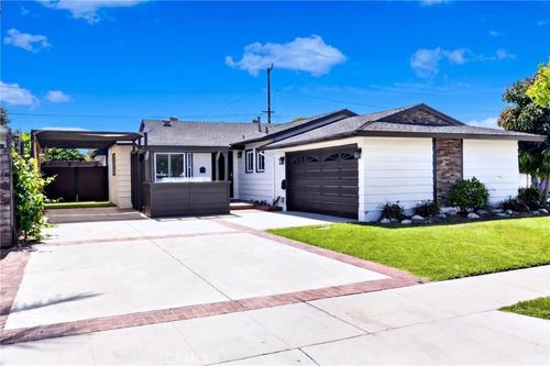 2425 Heather Ave, Long Beach, CA, 90815-1921 | Card Image