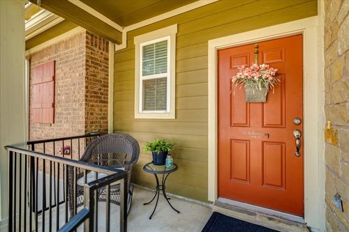 712 Lost Pines Ln, Cedar Park, TX, 78613-7561 | Card Image