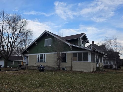 704 N Carver St, Winthrop, MN, 55396-2381 | Card Image