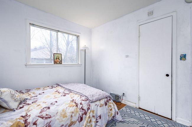 Bedroom 1, Windows, Natural Lighting, Wood Floors | Image 12