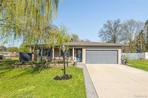38106 Rockhill St, Clinton Township, MI, 48036-1770 | Card Image
