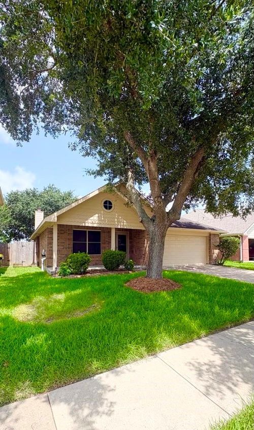 1130 Andover Dr, Pearland, TX, 77584-2270 | Card Image