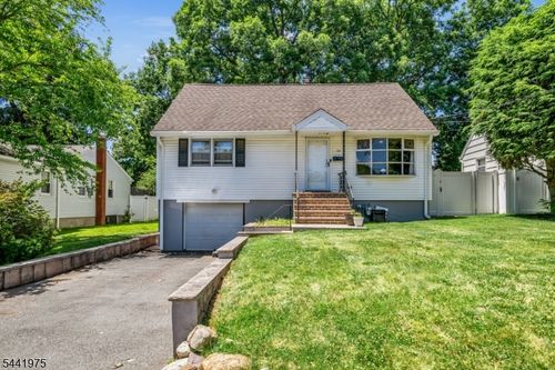101 Pinecrest Ter, Wayne, NJ, 07470-5158 | Card Image
