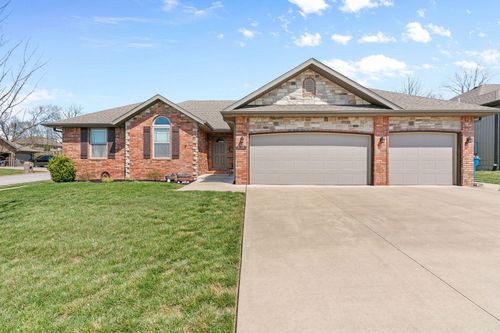 955 E Lakota St, Nixa, MO, 65714-7795 | Card Image