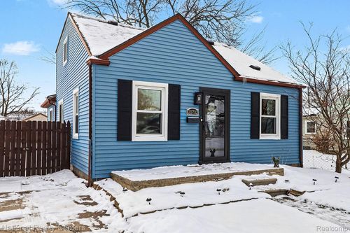 21732 Rosedale St, Saint Clair Shores, MI, 48080-3554 | Card Image