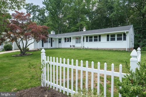 3335 S Rockfield Dr, WILMINGTON, DE, 19810-3227 | Card Image