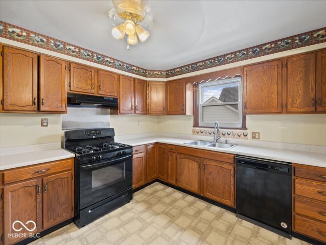 315 E North St, House other with 4 bedrooms, 3 bathrooms and null parking in Greensburg IN | Image 16