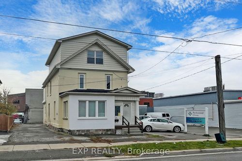 15 Colborne St E, Oshawa, ON, L1G1M1 | Card Image