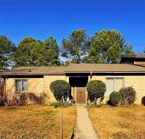 1497 Stoneleigh Cir, Stone Mountain, GA, 30088-3437 | Card Image