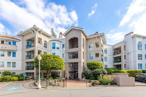 208-3176 Gladwin Rd, Abbotsford, BC, V2T6R7 | Card Image