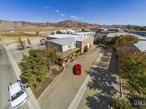 428 N Curry St, Tehachapi, CA, 93561-1314 | Card Image