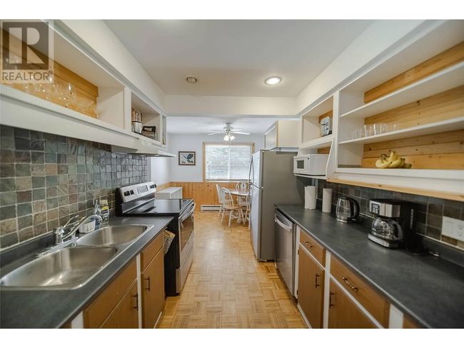 33C Mount Trinity Ave, Townhouse with 3 bedrooms, 2 bathrooms and null parking in Fernie BC | Image 13
