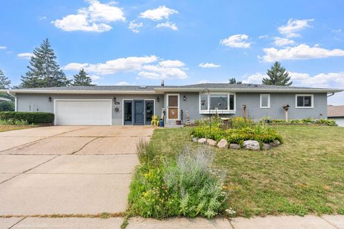 6841 Carmen Avenue, Inver Grove Heights, MN, 55076 | Card Image