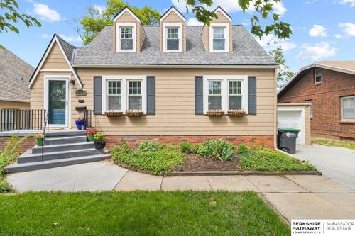 4532 Mason St, Omaha, NE, 68106-2018 | Card Image