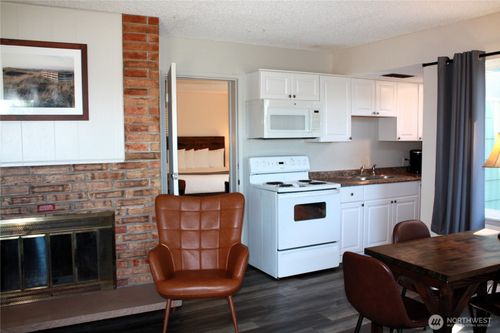 102and3-710 Hancock Ave, Westport, WA, 98595 | Card Image
