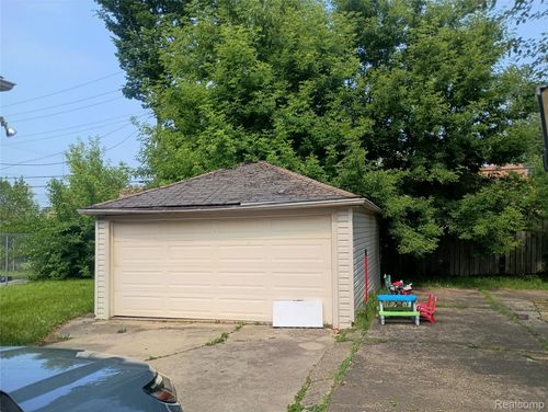 19490 Hubbell St, Detroit, MI, 48235-1907 | Card Image