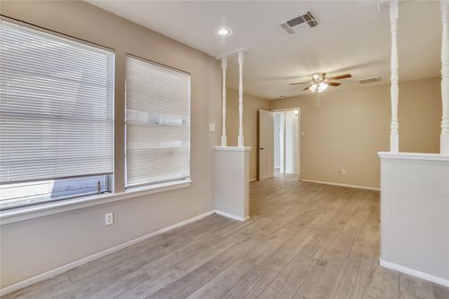 apt-b-10839 Sugar Hill Dr, Houston, TX, 77042-1648 | Card Image