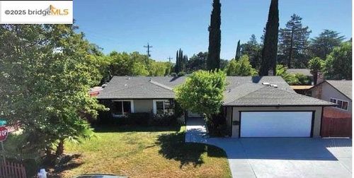 901 Helix Dr, Concord, CA, 94518-3446 | Card Image