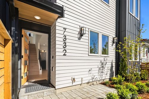 7332 25th Ave Nw, Seattle, WA, 98117-4416 | Card Image