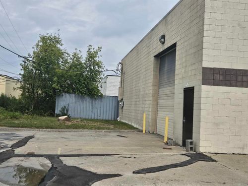 35075 Forton Ct, Clinton Township, MI, 48035-5635 | Card Image