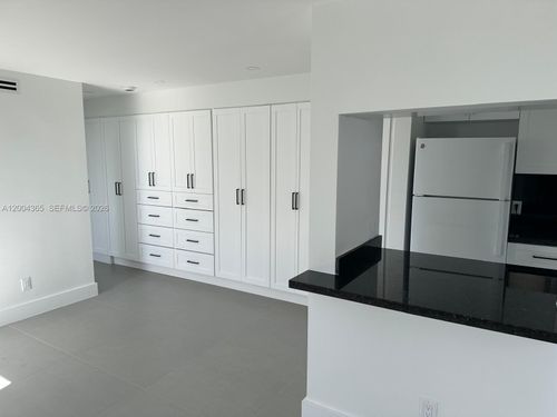 3e-360 Meridian Ave, Miami Beach, FL, 33139 | Card Image