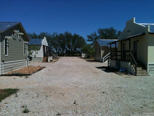 1919 County Road 1660, Moore, TX, 78057-2804 | Card Image