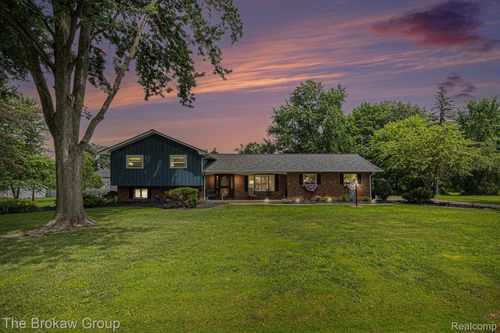 420 N Neeper St, Capac, MI, 48014-3039 | Card Image