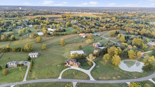 10240 Saddle Pointe Dr, Louisville, KY, 40291-5336 | Card Image