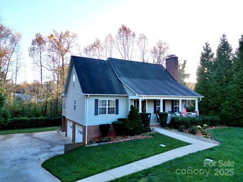 1002 4th St Ne, Conover, NC, 28613-1770 | Card Image