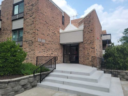 204-1810 Hemlock Pl, Schaumburg, IL, 60173-4228 | Card Image
