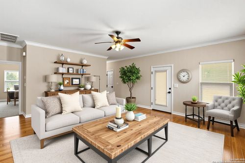 1355 Lasso Loop, Canyon Lake, TX, 78133-2053 | Card Image