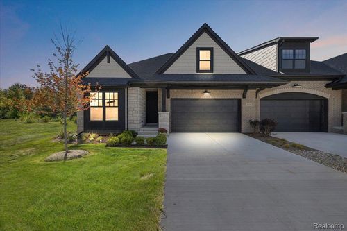 10-2028 Breckenridge Ct, Rochester, MI, 48307 | Card Image