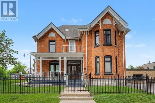 30 Mary St, Barrie, ON, L4N1S8 | Card Image
